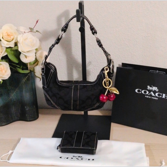 Coach Handbags - Y2K Coach Hobo In Black Signature Jacquard and Wallet SET Rare Vintage Coach Bag